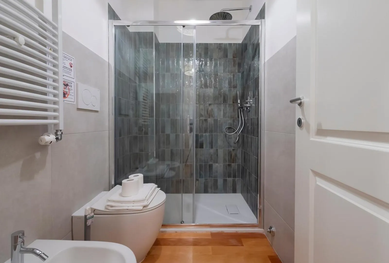 I Host Apartment - Gressoney 3 Milan